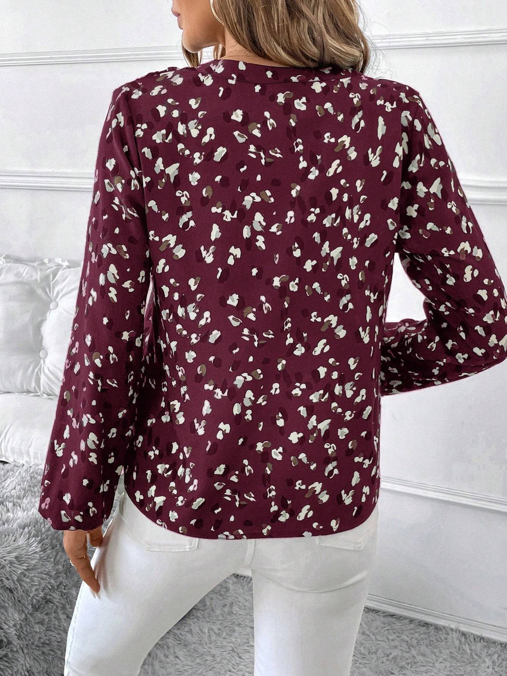 Women's V-Neck All-Over Print Elegant Long Sleeve Blouse