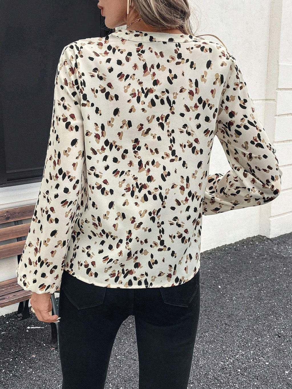 Women's V-Neck All-Over Print Elegant Long Sleeve Blouse